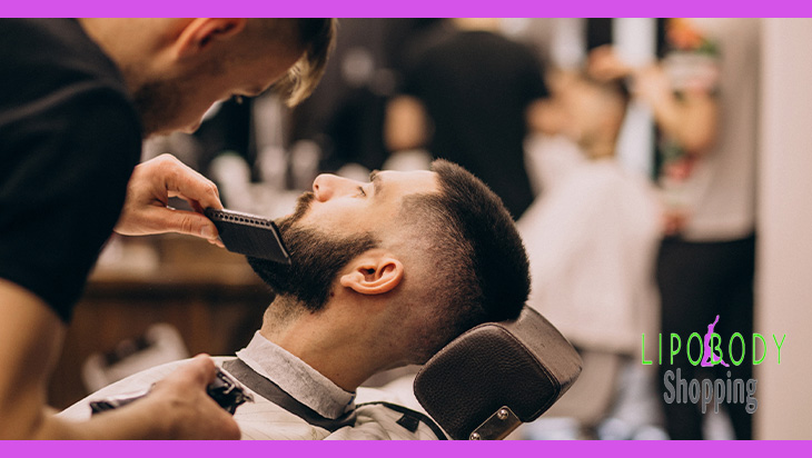 hombre-salon-peluqueria-haciendo-corte-pelo-barba